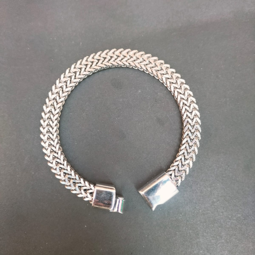 This is trending bracelet blends elegance with modern design